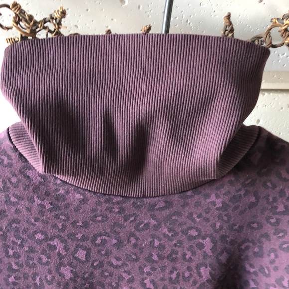 American Eagle oversized turtleneck sweatshirt M - Picture 3 of 6